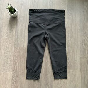 GAPFit (by GAP) Black Cropped Leggings with Panelling on Leg Detail